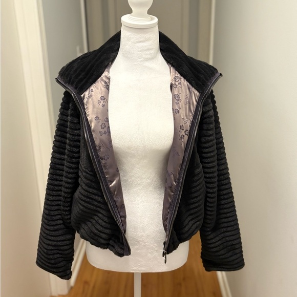 Anthropologie, Natasha Faux Fur Lux Black Bomber Jacket, Size XS - Picture 5 of 11